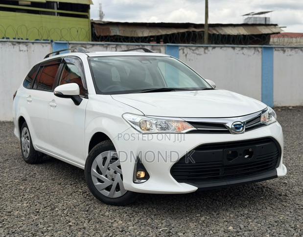 Toyota Corolla Fielder 2020 White