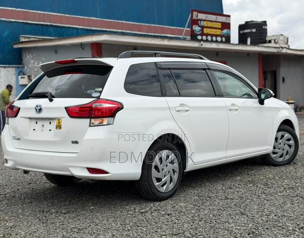Toyota Corolla Fielder 2020 White