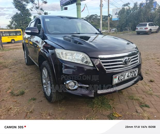 Toyota Vanguard 2012 Black