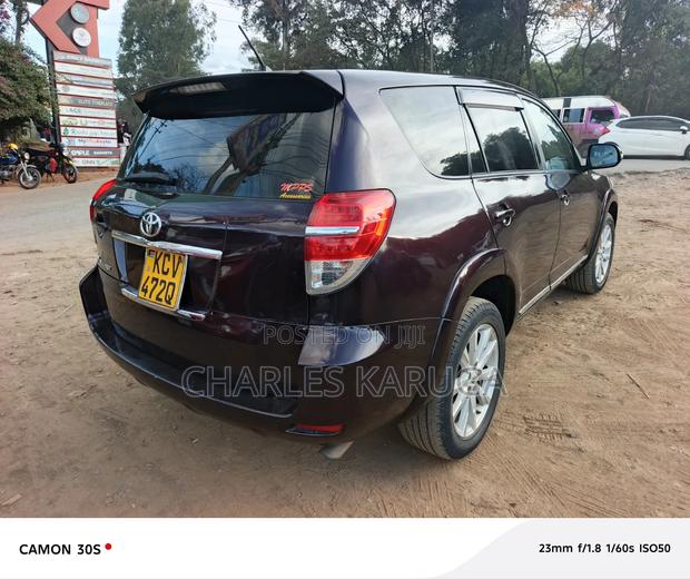Toyota Vanguard 2012 Black