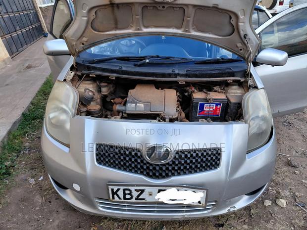 Toyota Vitz 1.0 FWD 5dr 2007 Silver