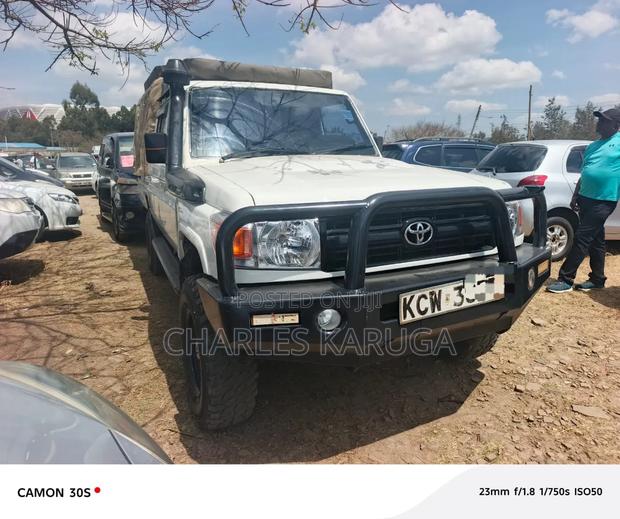 Toyota Land Cruiser 2014 White