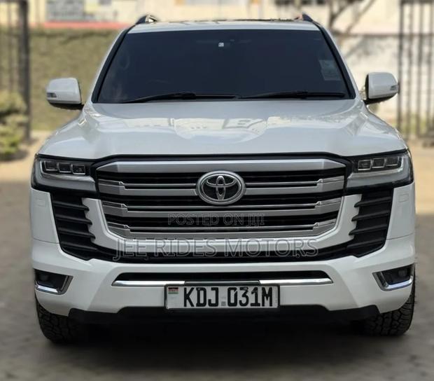 Toyota Land Cruiser 2015 Pearl