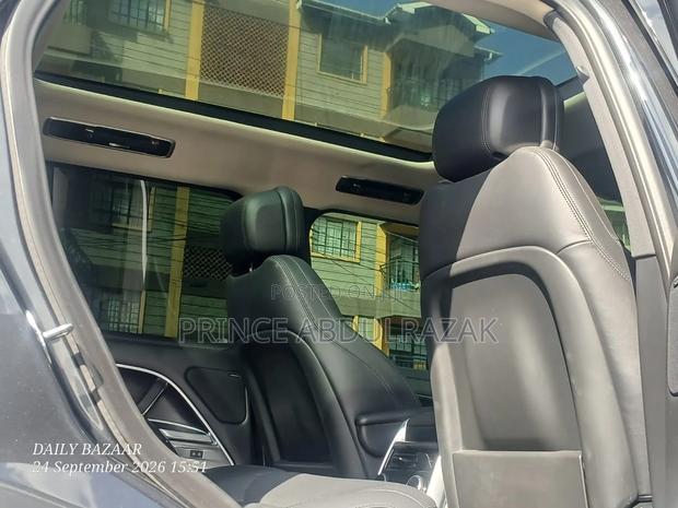 Land Rover Range Rover Vogue 2023 Gray