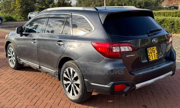 Subaru Outback 2015 Gray