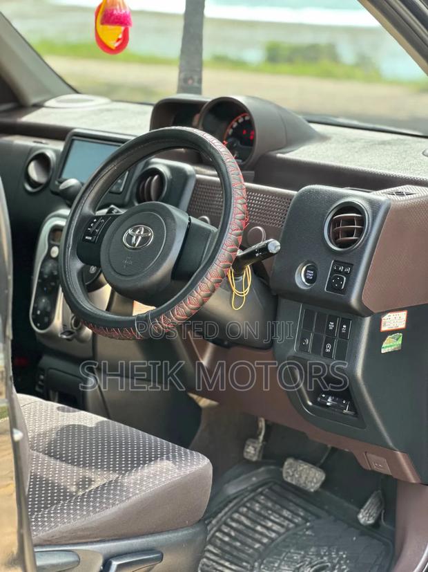 Toyota Spade 2016 Black