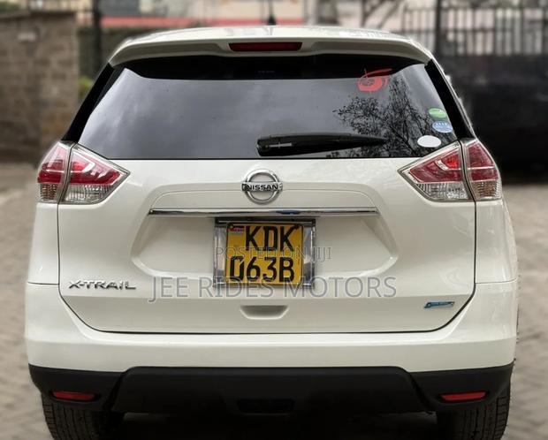 Nissan X-Trail 2015 Pearl