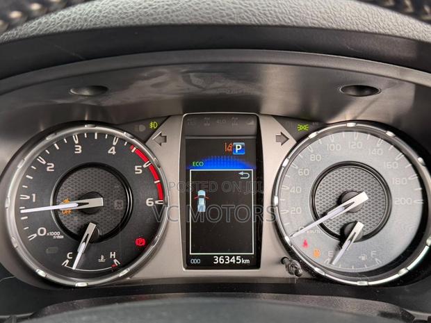 Toyota Hilux Revo Double Cab Deisel 2.4 AWD 2022 Black