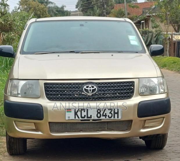 Toyota Succeed 2012 Gold
