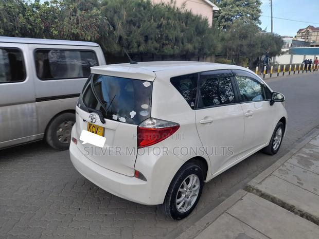 Toyota Ractis 1.5 FWD 2012 White