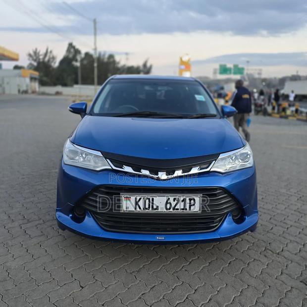Toyota Corolla Fielder 2017 Blue