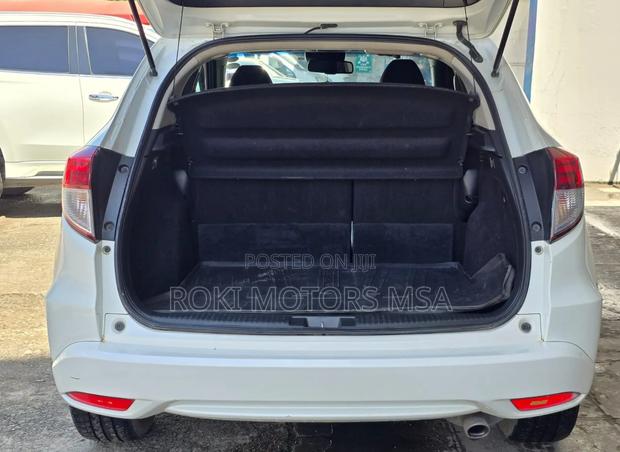 Honda Vezel 2017 White