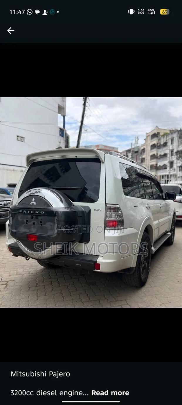 Mitsubishi Pajero 2011 White