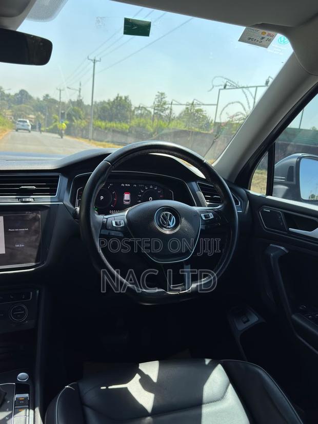 Volkswagen Tiguan 2.0T SEL Premium AWD 4MOTION 2019 Gray