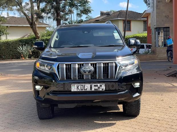 Toyota Land Cruiser Prado 2017 Black