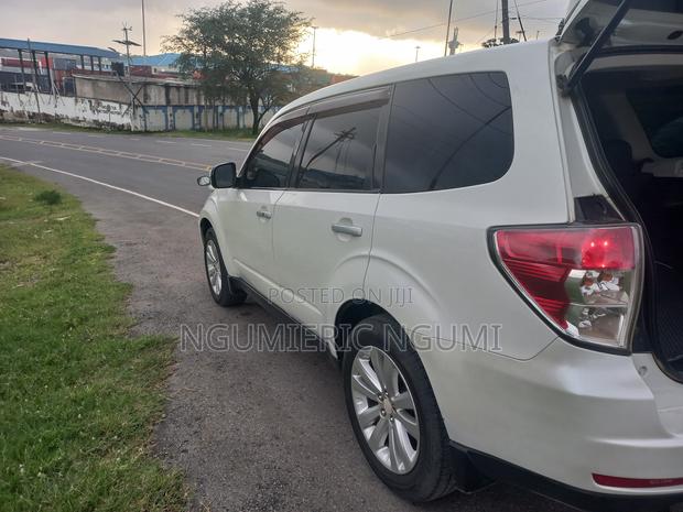 Subaru Forester 2011 Pearl