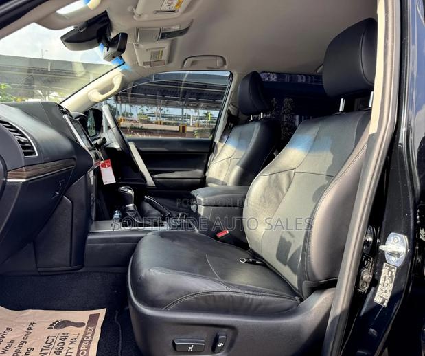 Toyota Land Cruiser Prado 2.7 2018 Black