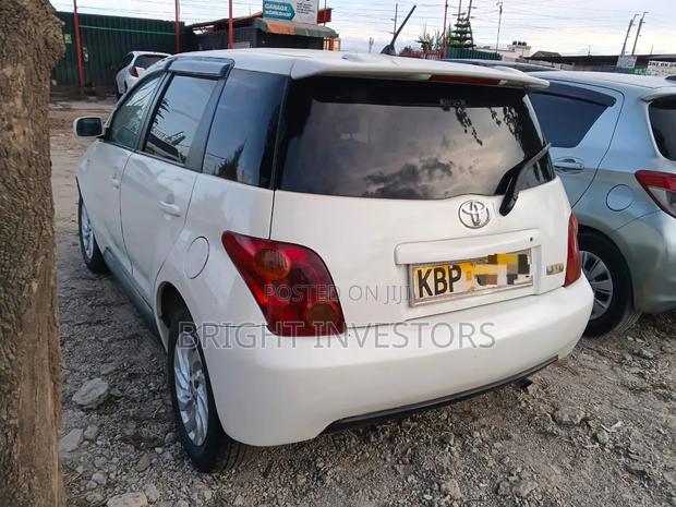 Toyota IST 2006 White