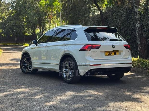 Volkswagen Tiguan R-Line FWD 2016 White