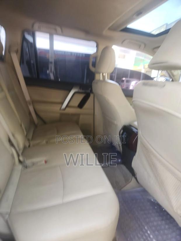 Toyota Land Cruiser Prado 2017 White