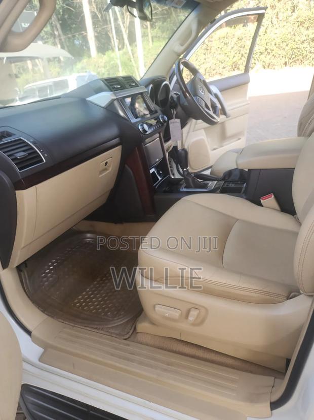 Toyota Land Cruiser Prado 2017 White