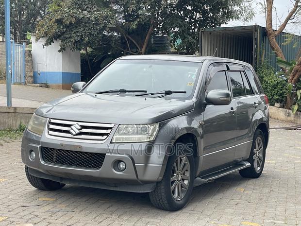 Suzuki Escudo 2008 Gray