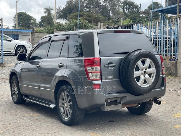 Suzuki Escudo 2008 Gray