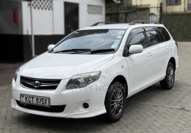 Toyota Corolla Fielder 2012 White