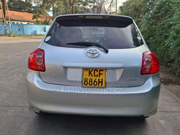 Toyota Auris 2008 Gold