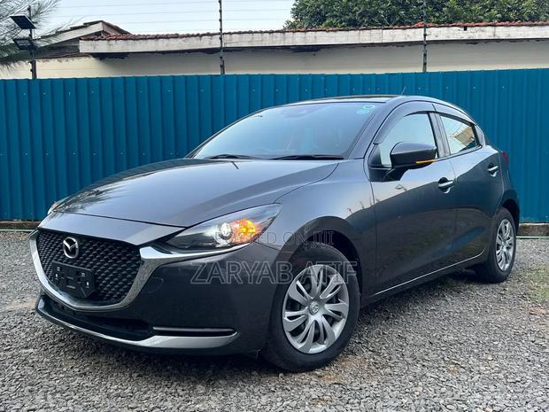 Mazda 2 2020 Gray