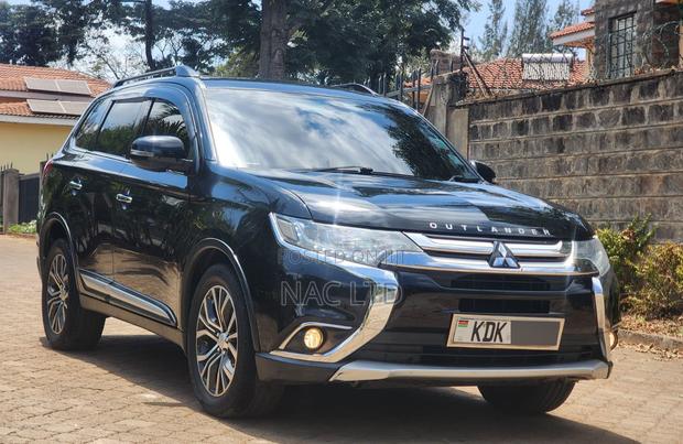 Mitsubishi Outlander 2015 Black
