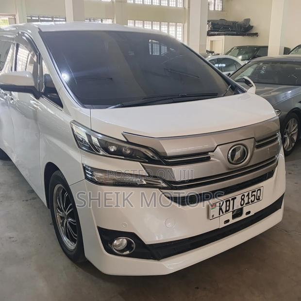 Toyota Alphard 2017 White