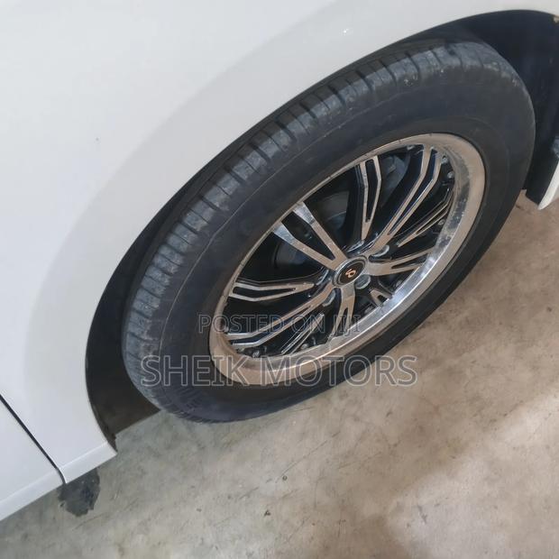 Toyota Alphard 2017 White