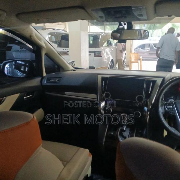 Toyota Alphard 2017 White