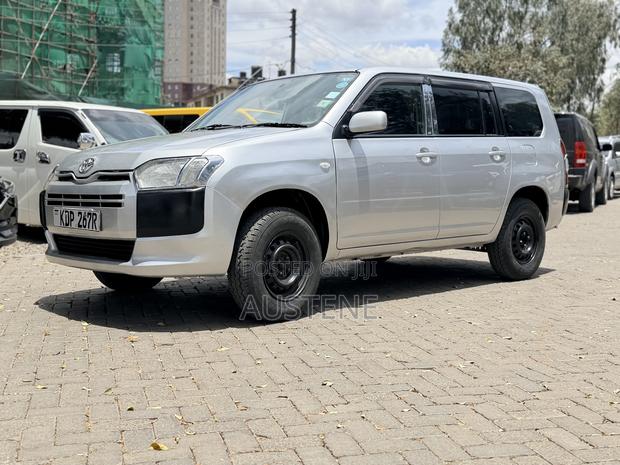 Toyota Succeed SV Premium 2016 Silver