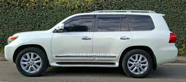 Toyota Land Cruiser Prado 2014 Pearl
