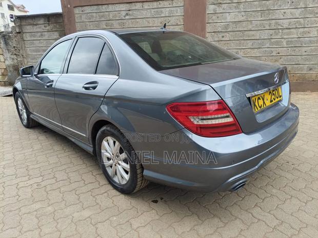 Mercedes-Benz C200 2012 Gray