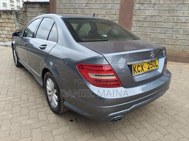 Mercedes-Benz C200 2012 Gray
