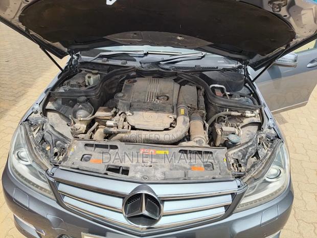 Mercedes-Benz C200 2012 Gray