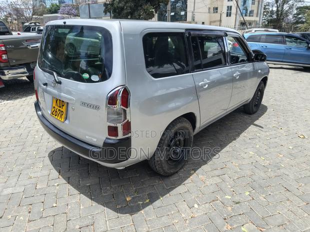 Toyota Succeed SV Premium 2016 Silver