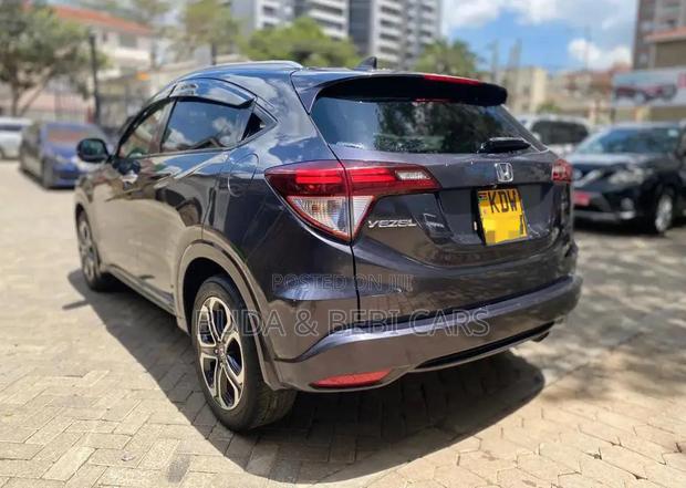 Honda Vezel 1.5 Hybrid 2WD 2018 Purple