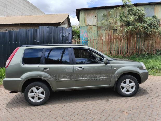 Nissan X-Trail 2007 Green