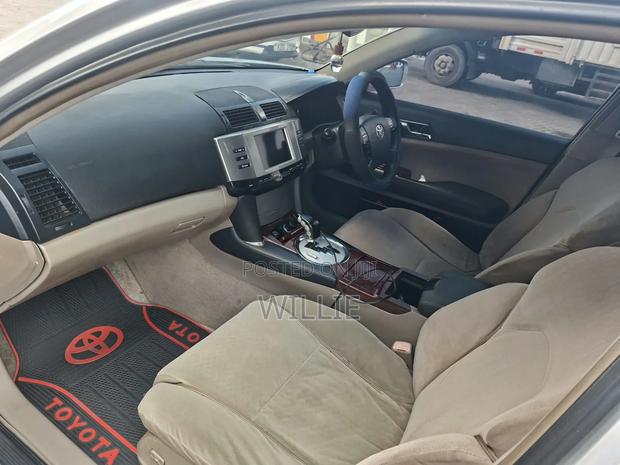 Toyota Mark X 2004 Silver