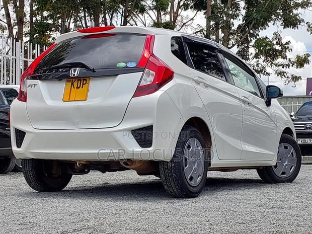 Honda Fit 2016 Pearl