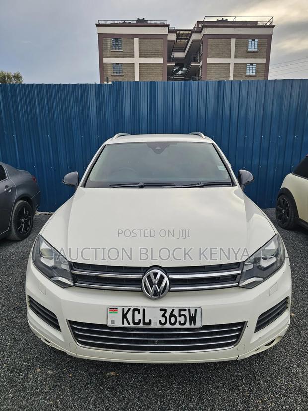 Volkswagen Touareg Hybrid 2012 White