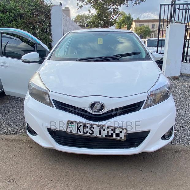 Toyota Vitz 2012 White