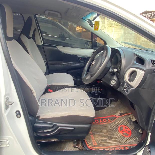 Toyota Vitz 2012 White