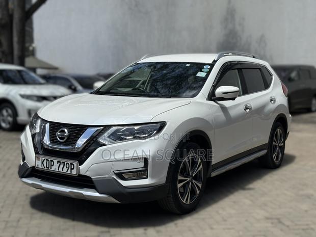 Nissan X-Trail 2017 White