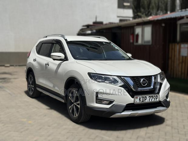 Nissan X-Trail 2017 White