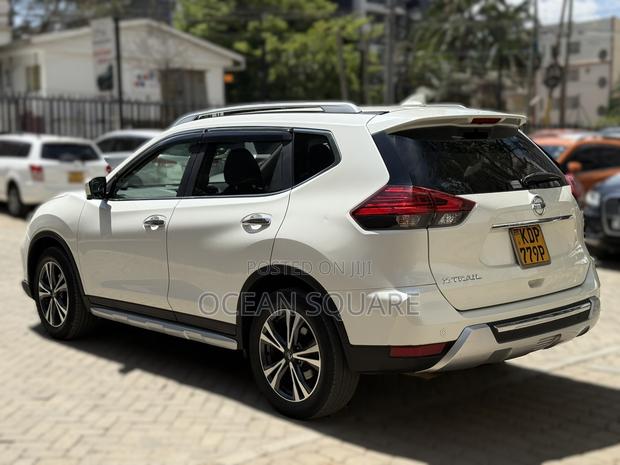 Nissan X-Trail 2017 White